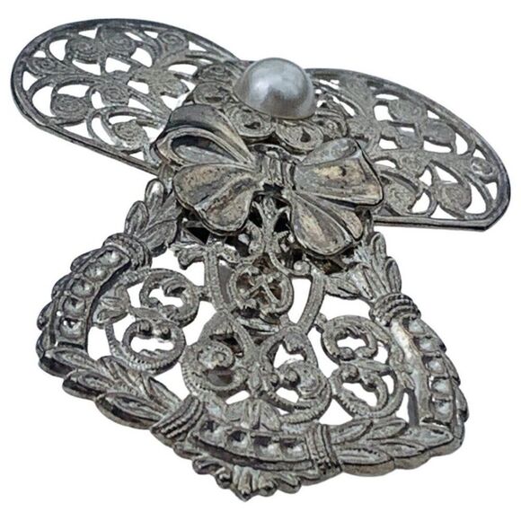 Vintage Jane White Glass Faux Pearl Silver Tone Paisley Angel Brooch Signed - Picture 4 of 6